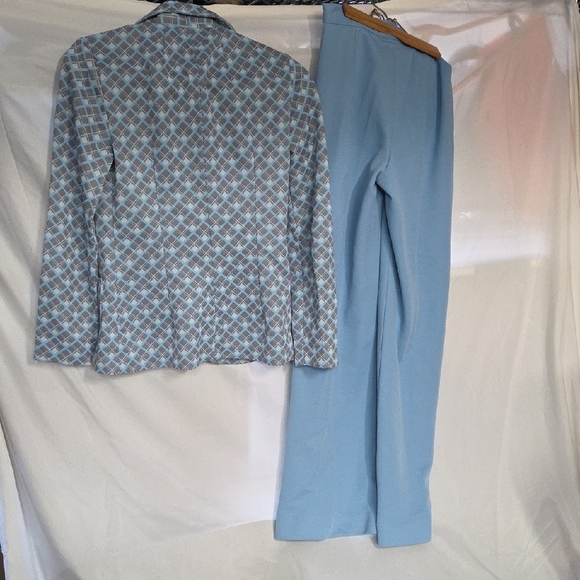 Vintage Hand Sewn Elegant Women's Blue Patterned Pantsuit. - Picture 6 of 11